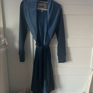 UGG 2tone blue bathrobe full length size small velour and jersey luxurious!